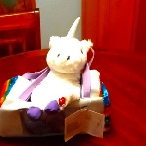 COPY - Unicorn Pet In Carrier